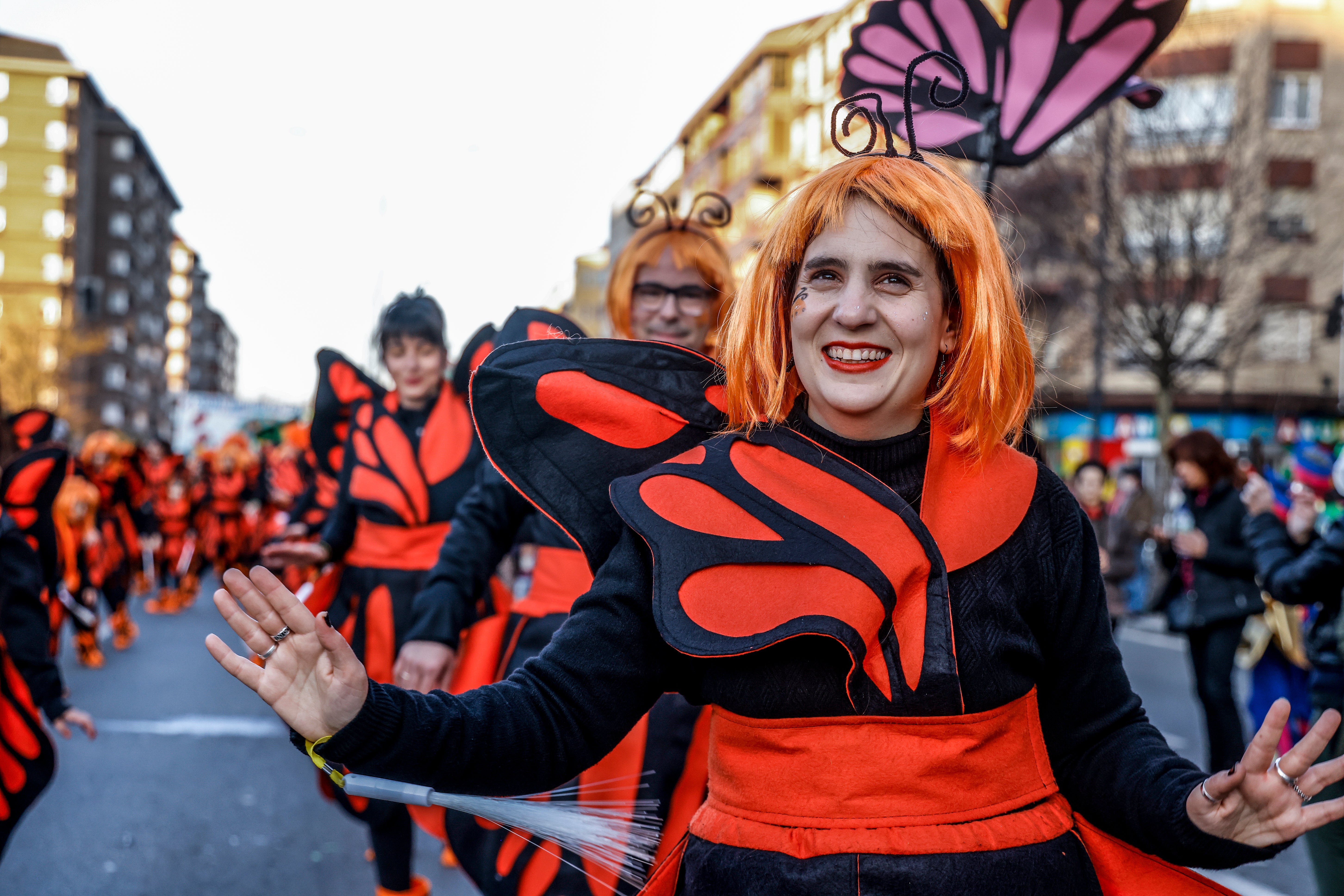 Vitoria se tiñe de Carnaval
