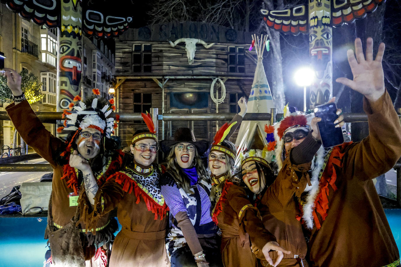 Vitoria se tiñe de Carnaval