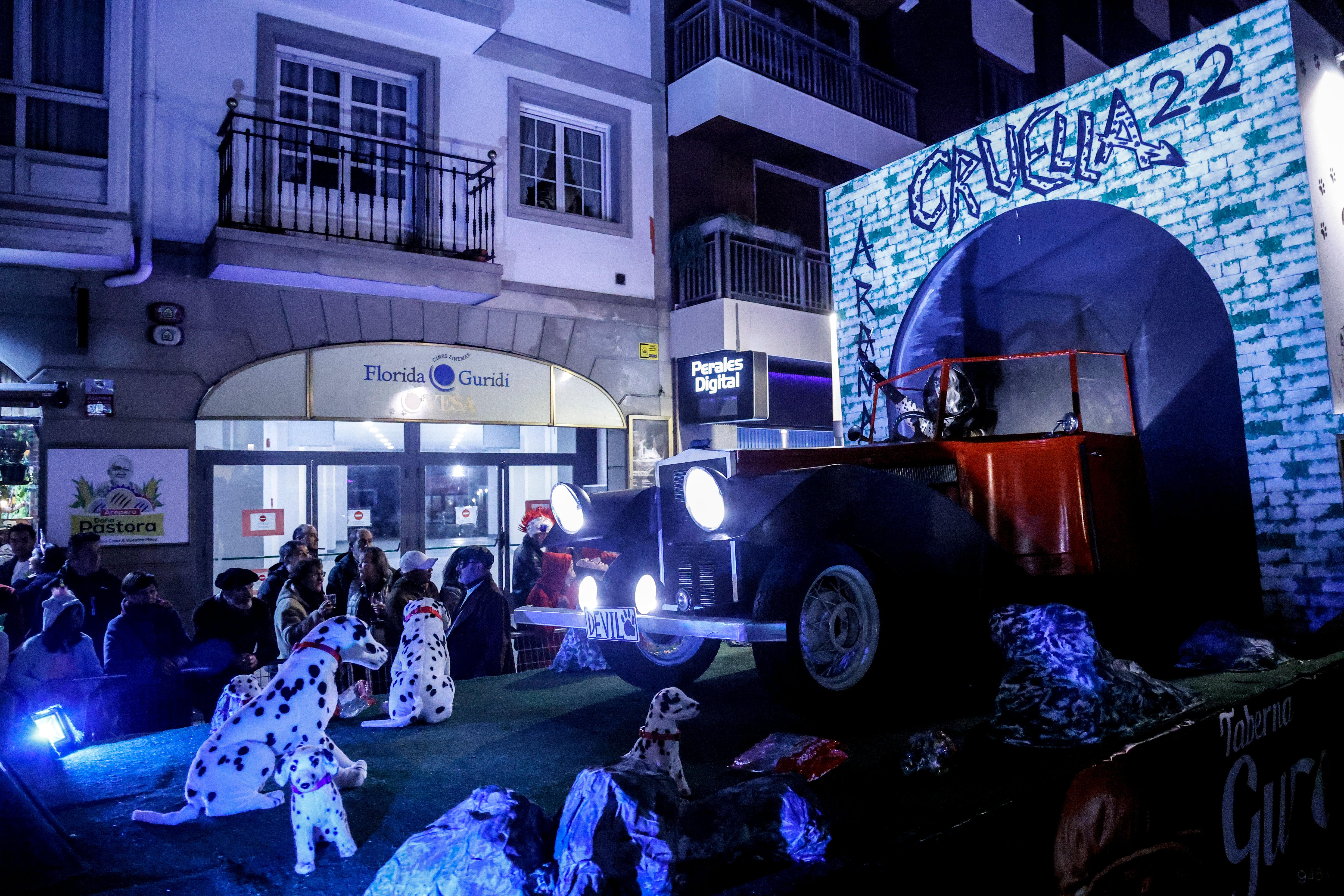 Vitoria se tiñe de Carnaval