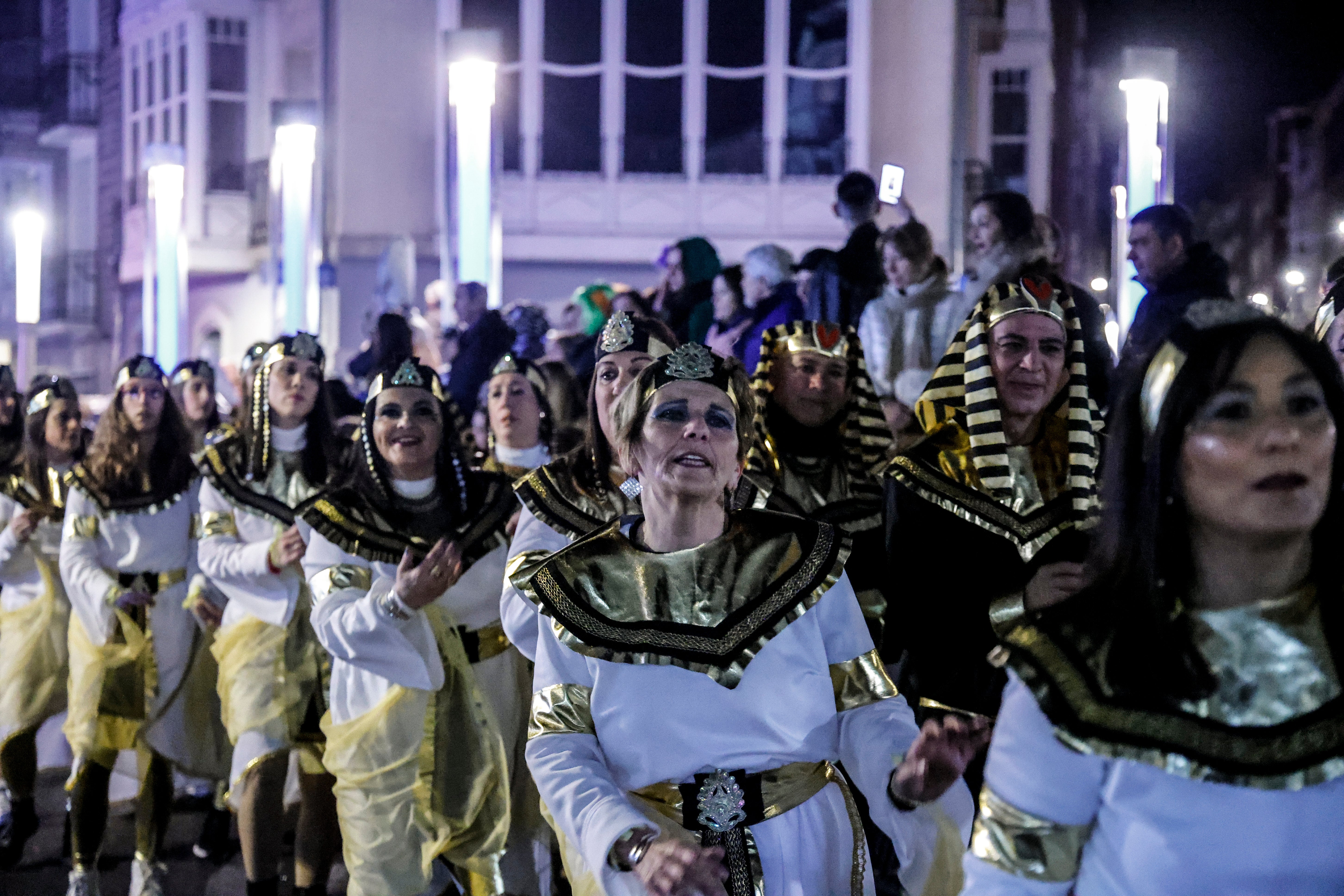 Vitoria se tiñe de Carnaval