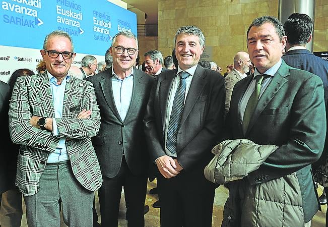 Alfredo Sánchez, Pedro Sánchez, Jon Ander de las Fuentes y Francisco Olarreaga. 