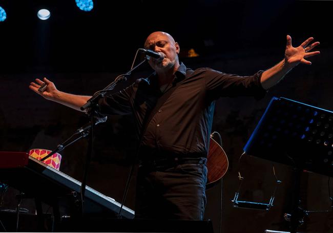 Gabriel Sopeña se emociona durante uno de los conciertos.