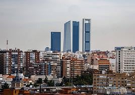 Casi la mitad de las empresas que trasladan su sede fuera de Euskadi eligen Madrid