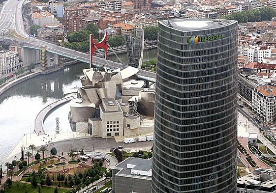 Vista de la Torre Iberdrola, sede vasca de la compañía eléctrica