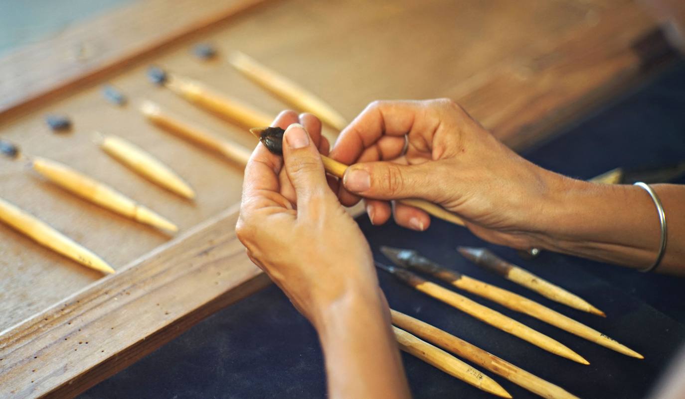 Las pequeñas puntas se reprodujeron experimentalmente utilizando el mismo sílex y reprondo las mismas tecnologías que las prehistóricas.