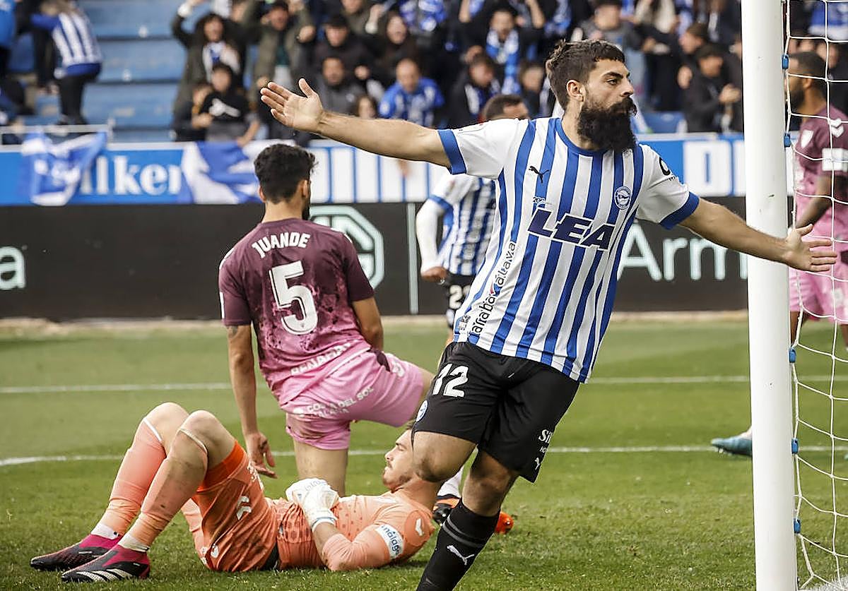 A trompicones hacia la batalla final en Las Palmas