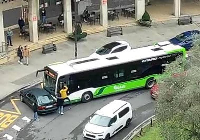 Agrede a un conductor de Bizkaibus en Santurtzi