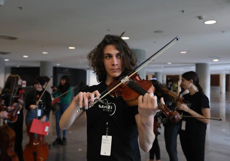 Jóvenes intérpretes en el Euskalduna.