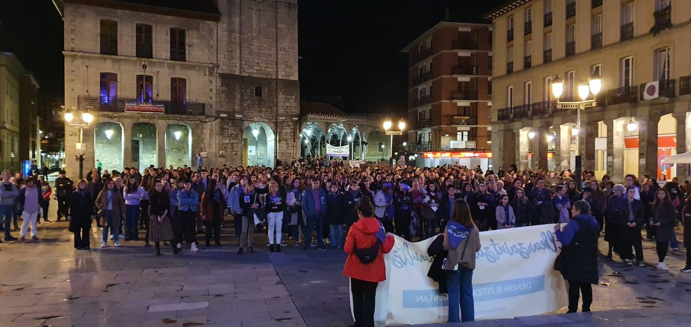 La ola morada protagoniza el 8M en todas las localidades de Ayala