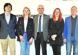 José María Martínez, Argiñe Martínez, Jaime de la Cal, Itziar López de Armentia, Daniel Gómez, María Aldecoa y Roberto Castro.