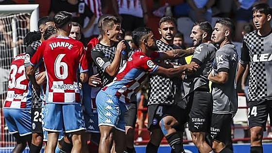 El Alavés, a salir «con un hambre bestial» para luchar contra la incertidumbre que plantea el Lugo