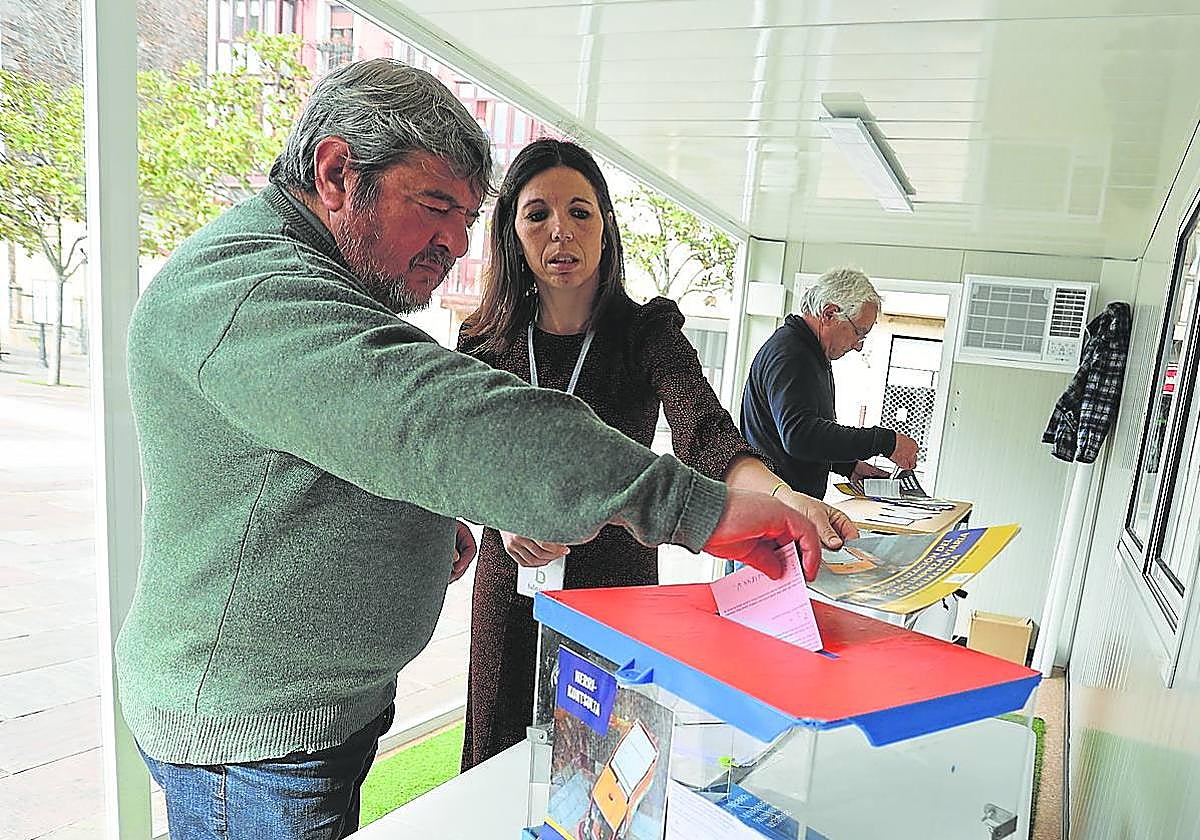La votación presencial arrancó el miércoles y se cerró ayer.