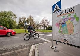 Uno de los carteles de Júndiz, el mayor parque empresarial vasco.