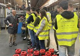 Los alumnos de 1º del Bachillerato técnico del centro San José Jesuitak de Durango han visitado la planta de Rothenberger en Abadino.