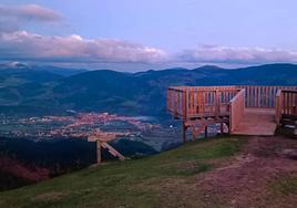 Cima del monte Ilso Eguen en el que se proyecta un parque eólico que se extendería por terrenos de Zalla, Gordexola y Güeñes.