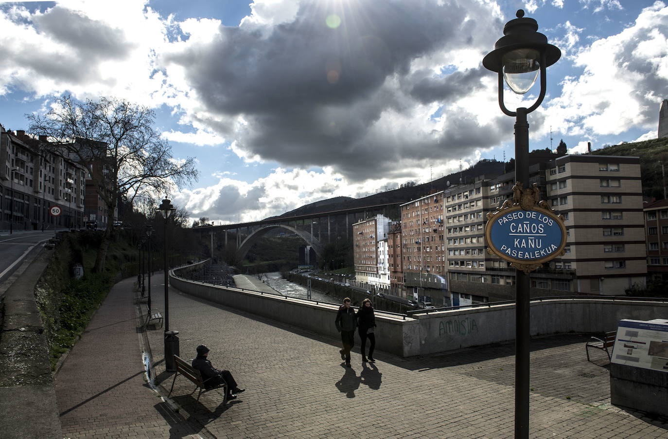 Paseo de los Caños.