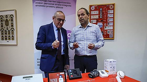 50 vitorianos con dependencia participarán en un nuevo programa de telecuidados en casa