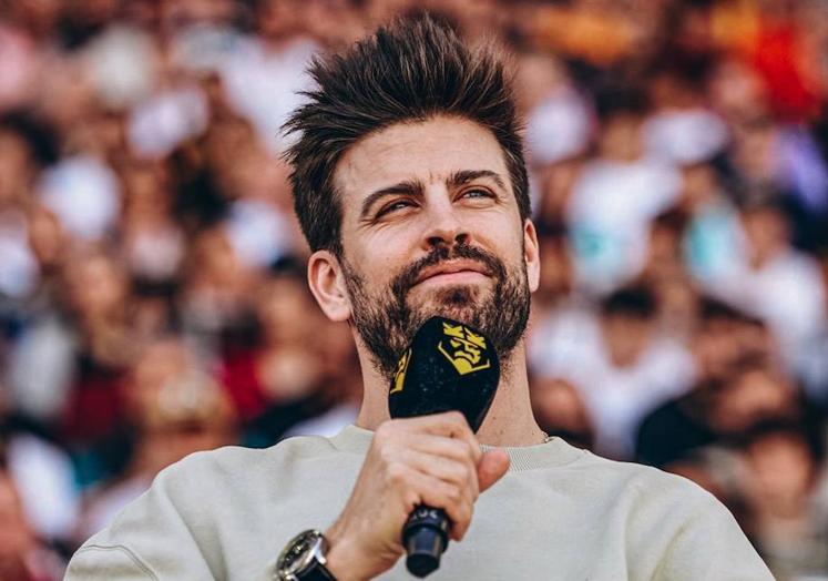 Gerard Piqué, sonriente y satisfecho ayer en el Camp Nou.