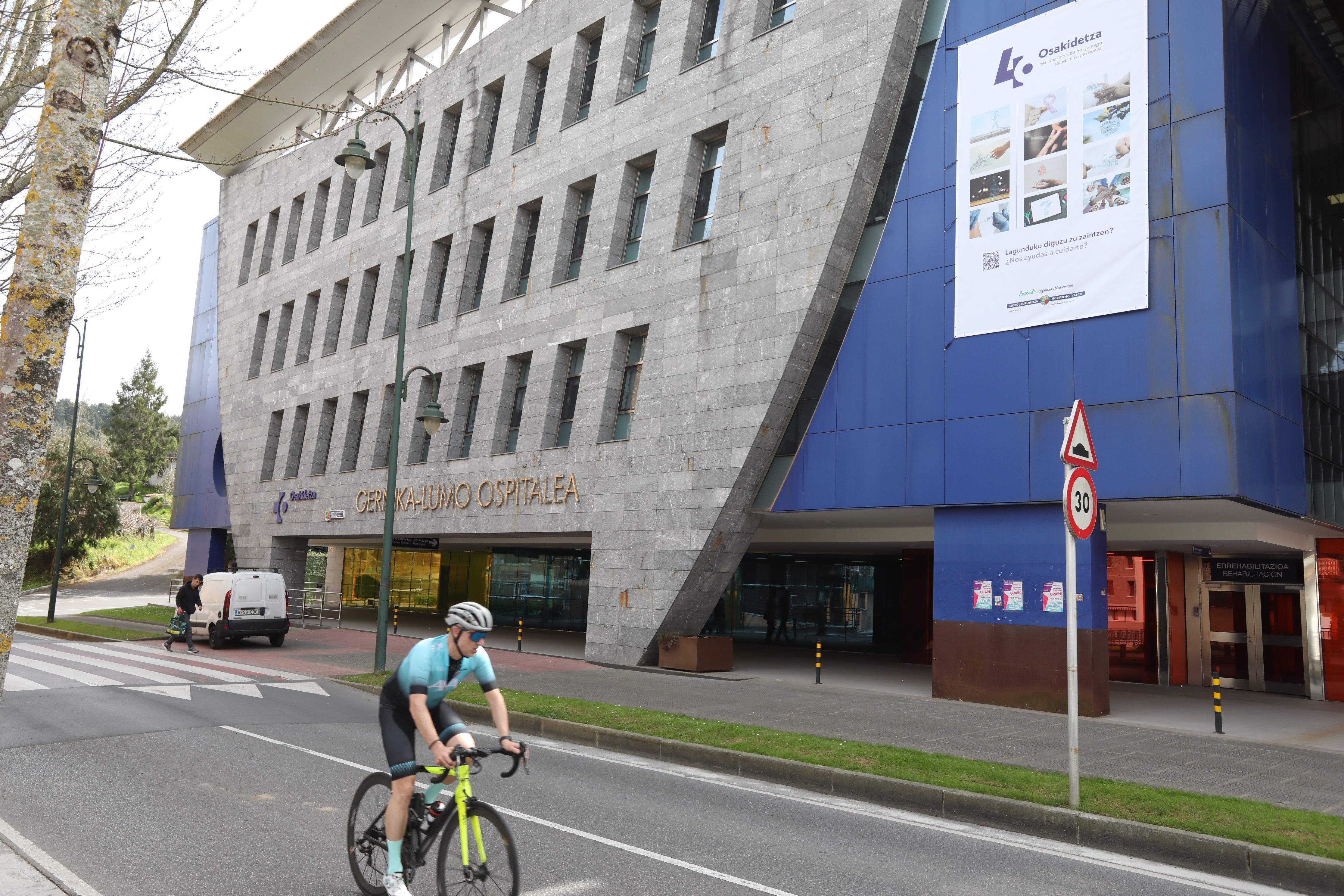 La tercera planta del hospital de Gernika permanece vacia desde la inauguración del centro sanitario hace más de una década.