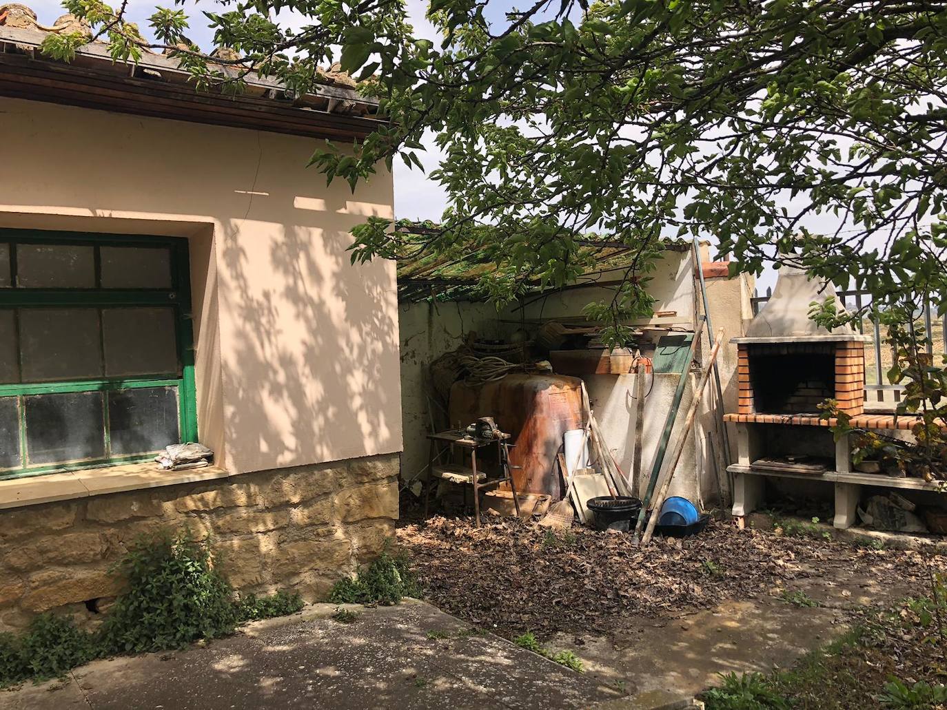 Antes y después: una pareja bilbaína idea la casa rural más disfrutona