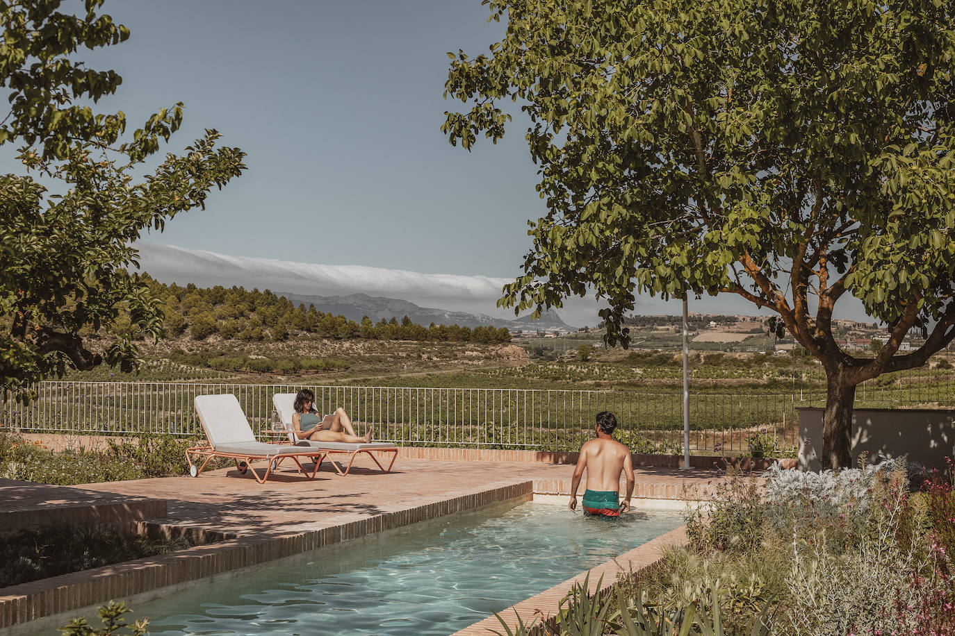 Antes y después: una pareja bilbaína idea la casa rural más disfrutona