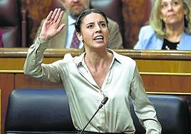 La ministra de Igualdad, Irene Montero, ayer durante la sesión de control al Gobierno.