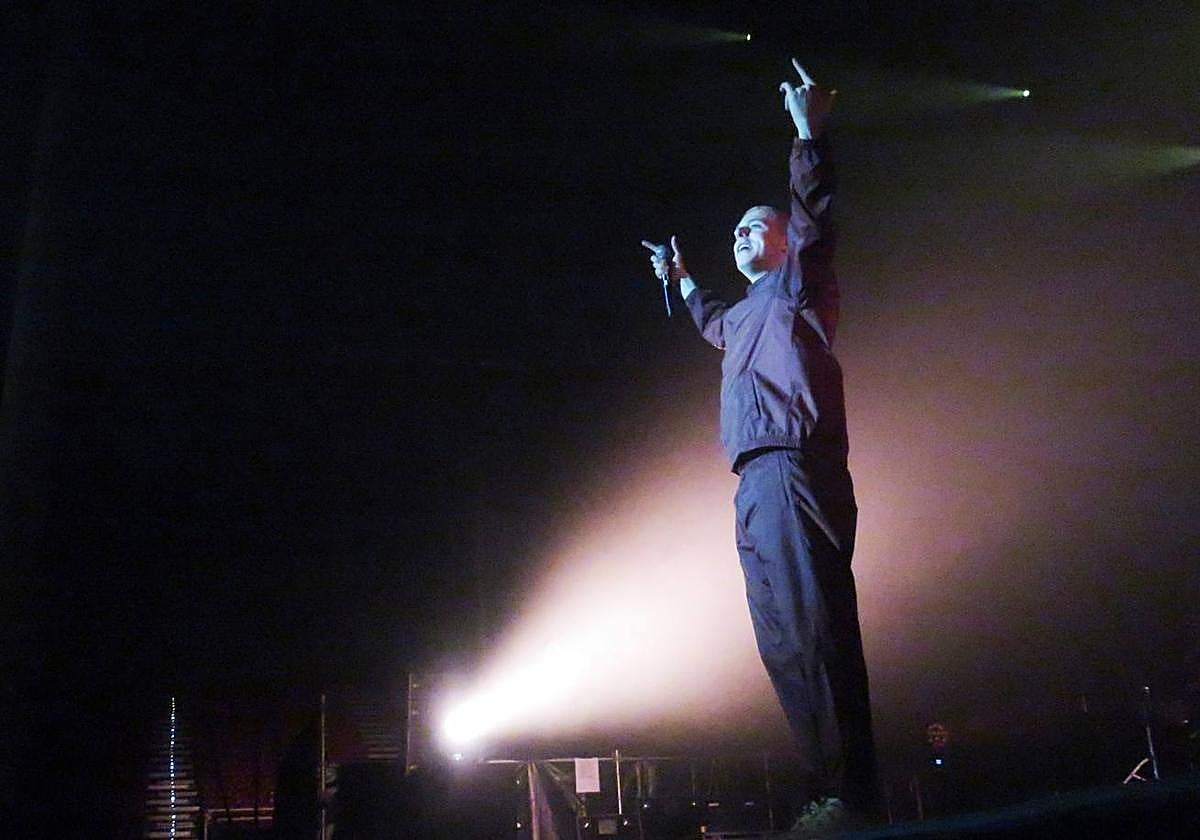 Pello recibiendo en el escenario Gaztea.