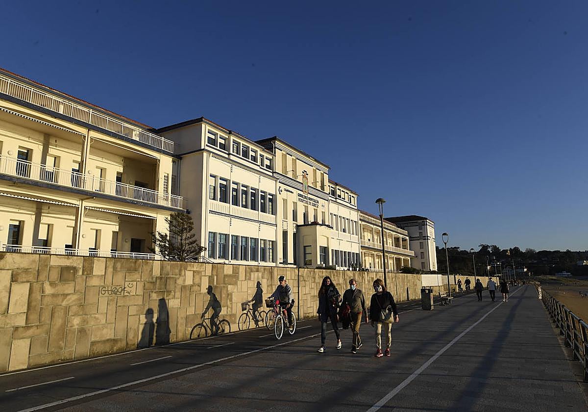 Osakidetza ha incorporado geriatras en los hospitales de Gorliz, Santa Marina, Txagorritxu y Debabarrena