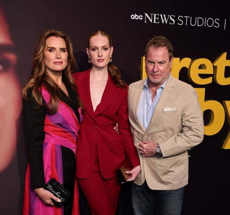 Brooke Shields, a la izquierda, en la presentación de su documental.