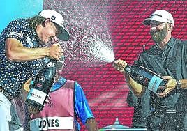 Dustin Jonhson y Cameron Smith, en un torneo del LIV Golf el pasado octubre en Miami.