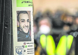 Carteles en recuerdo del joven asesinado