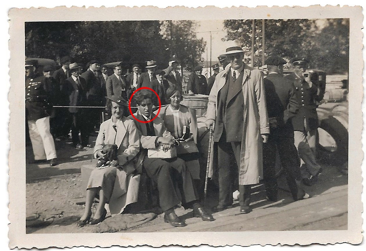 Jorge Kirschner de Labra junto a su hermana Amalia y sus padres tras desembarcar en Le Havre.