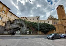 Imagen de los principales edificios de los Padres Trinitarios, incluida la iglesia, en pleno casco urbano de Algorta.