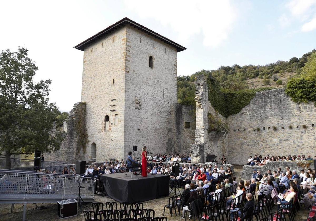 La Torre-Palacio de los Guevara durante un concierto de la Semana de la Música Antigua.