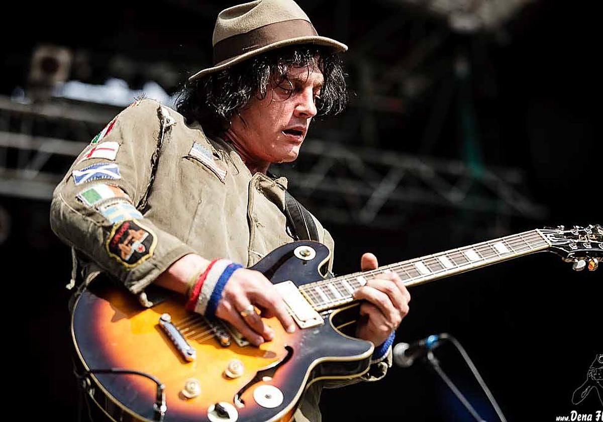 Dave Bielanko, en una de sus actuaciones en el Azkena de Vitoria.