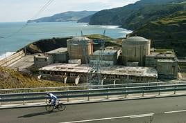 Vista de la central de Lemoiz.