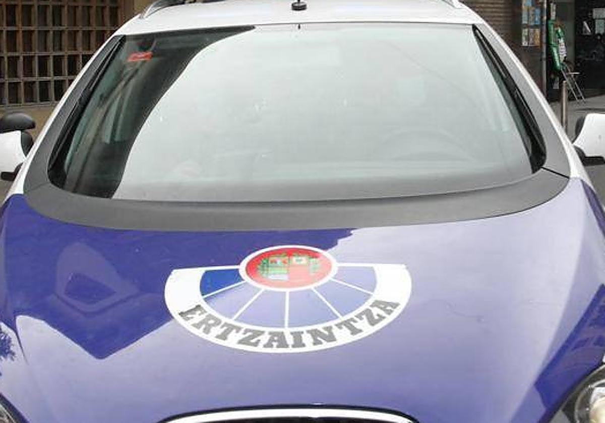 Detenido por apuñalar en la espalda y en la oreja a un joven en Santutxu