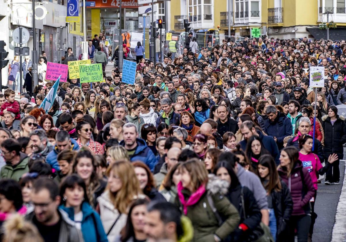 Manifestación de profesores en protesta por la Ley de Educación, el pasado febrero en Vitoria.