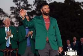 Rahm, con la chaqueta verde tras triunfar en Augusta.