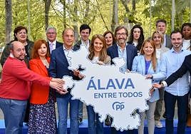 La presentación de la plancha para Juntas Generales de Álava se llevó a cabo en el Parque del Prado.