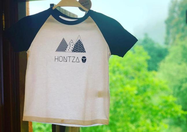 Una camiseta diseñada por Ugarte.