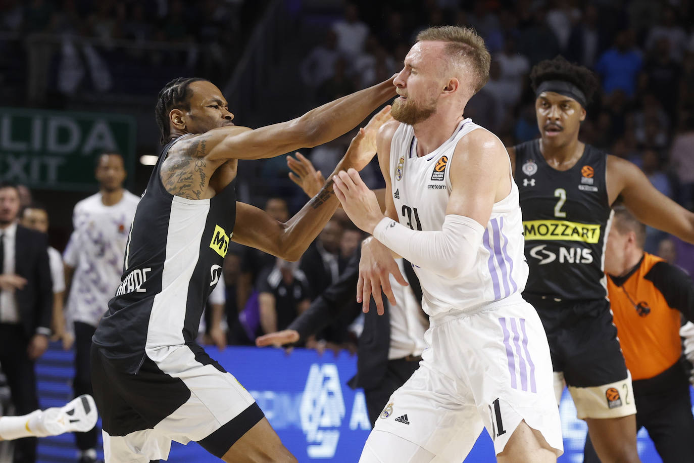 La pelea entre el Real Madrid y el Partizan, en imágenes