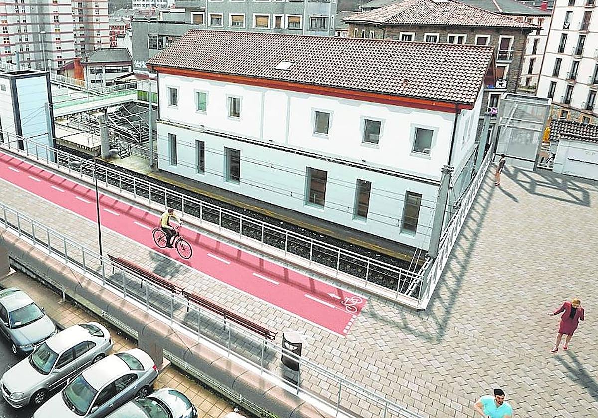 El equipo de gobierno socialista presentó un estudio que concluye que la construcción del paseo no generará problemas de ruido acústico.