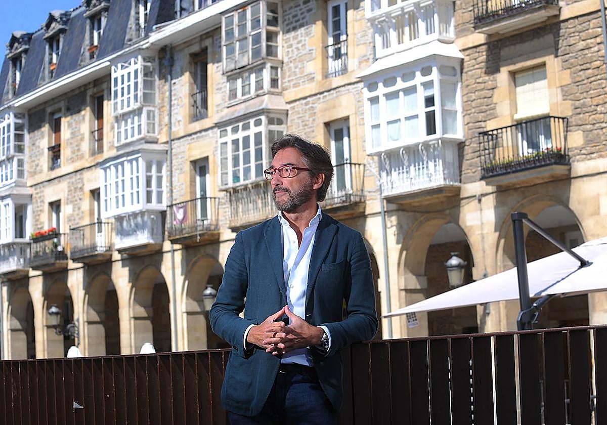 Iñaki Oyarzábal, candidato del PP, promete suspender el Ticket Bai.