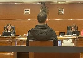El encausado, esta mañana de miércoles en la Audiencia Provincial de Álava.