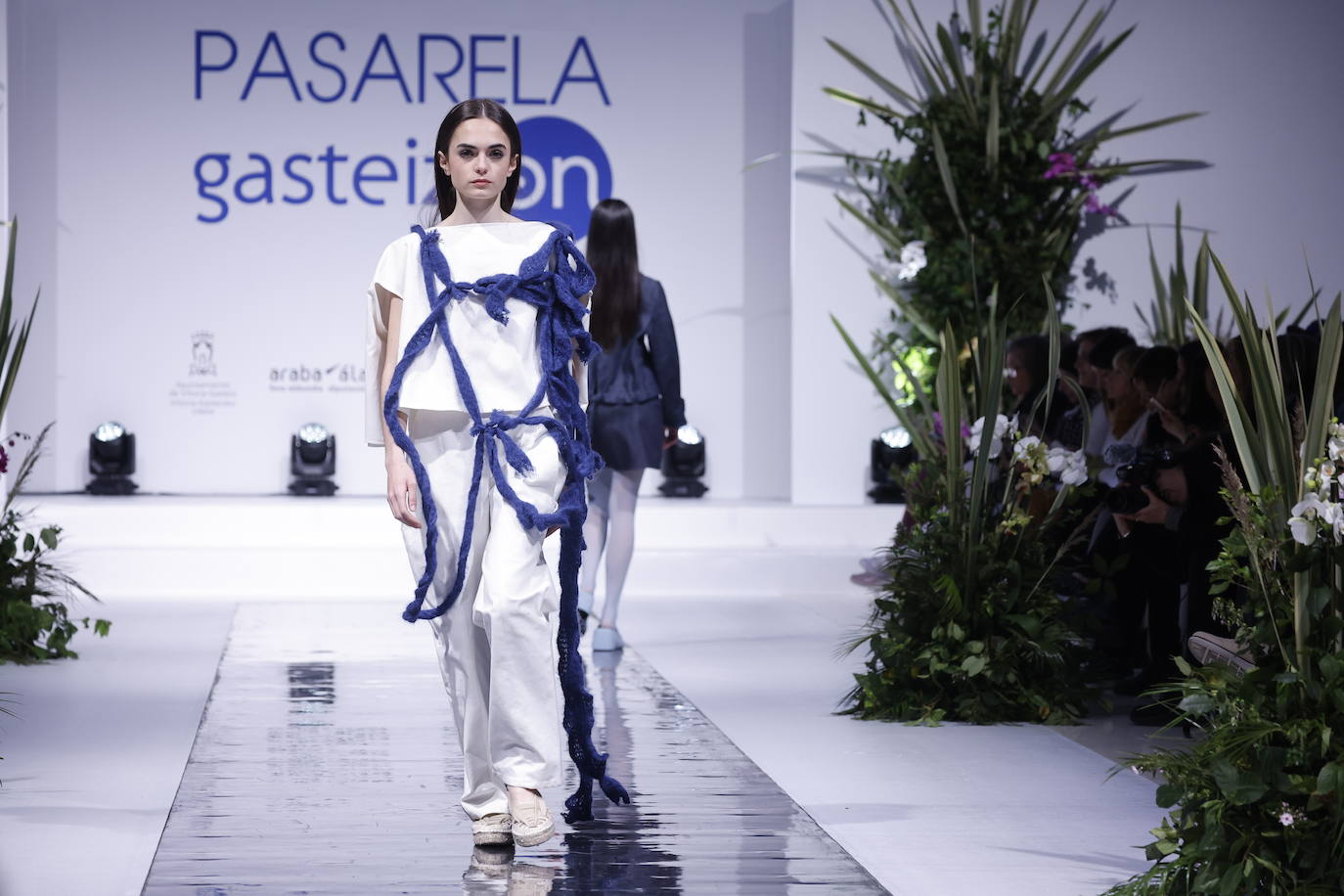 Del &#039;minimal&#039; a las plumas en la Pasarela Gasteiz On