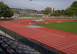 Imagen renovada de la pista de atletismo de Mendizorroza.