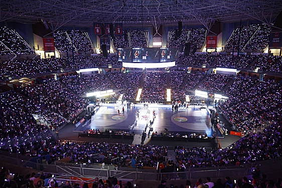 El Buesa Arena acumula ya dos llenos, 15.504 espectadores, esta temporada. En la imagen, el duelo inaugural ante el Unicaja.