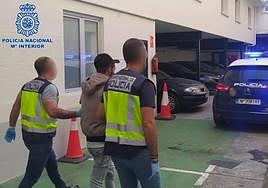 Imagen del detenido en dependencias de la Jefatura Superior de Policía del País Vasco, en Bilbao.