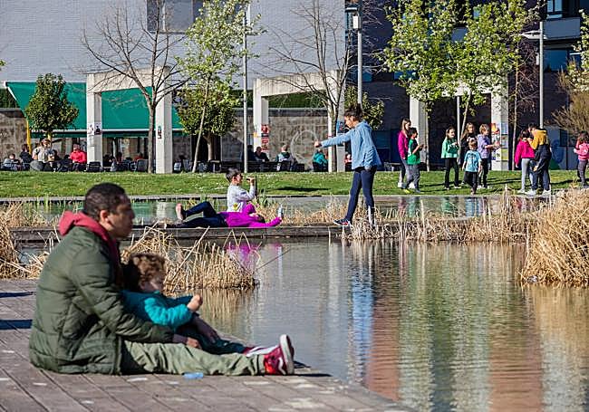La baja natalidad es una de las crisis incipientes de Euskadi,